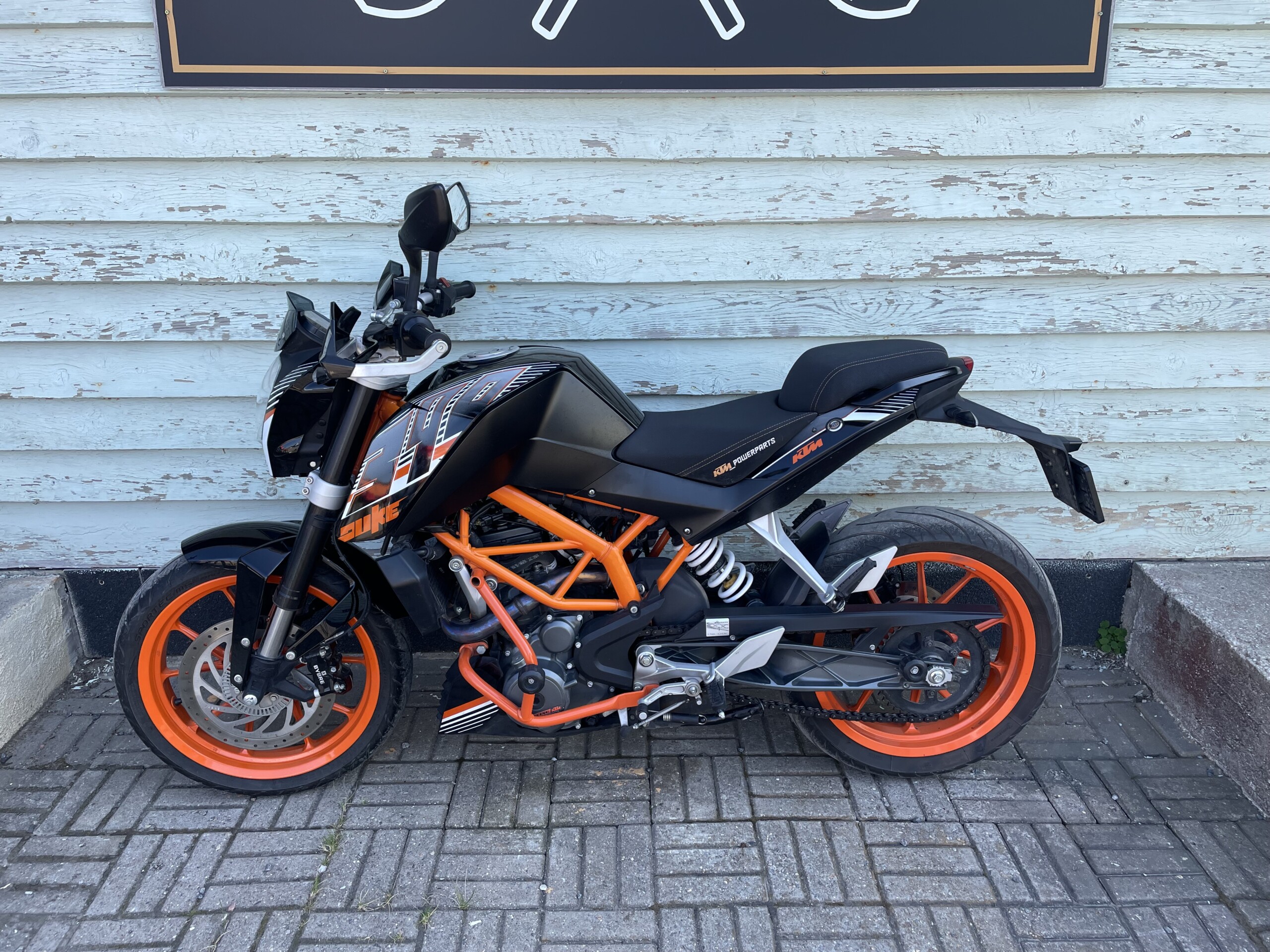 KTM 390 DUKE 2015 - Image 2